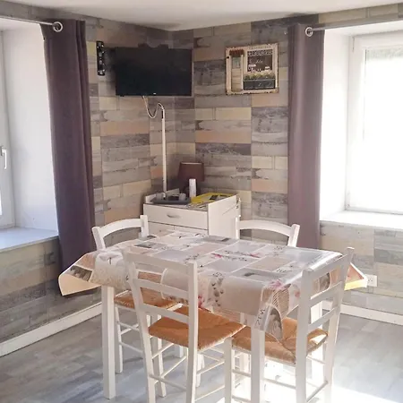 Moderne A 30 M² Avec Vue Montagne Apartment